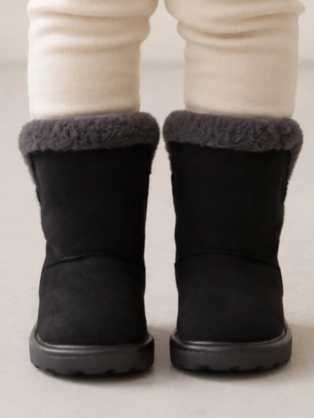 London Fog Collection Black Cozy Faux Fur Winter Bow Back Boots